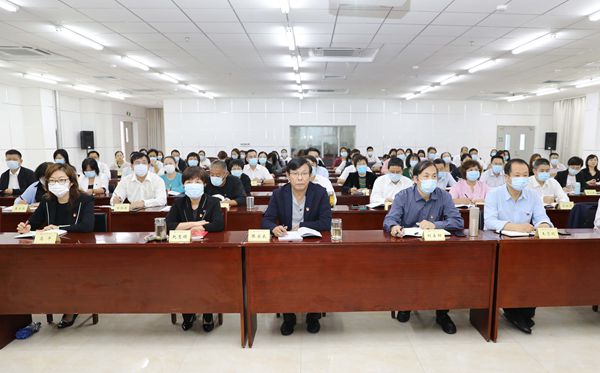 学院举办学习贯彻习近平总书记“七一”重要讲话精神宣讲报告会